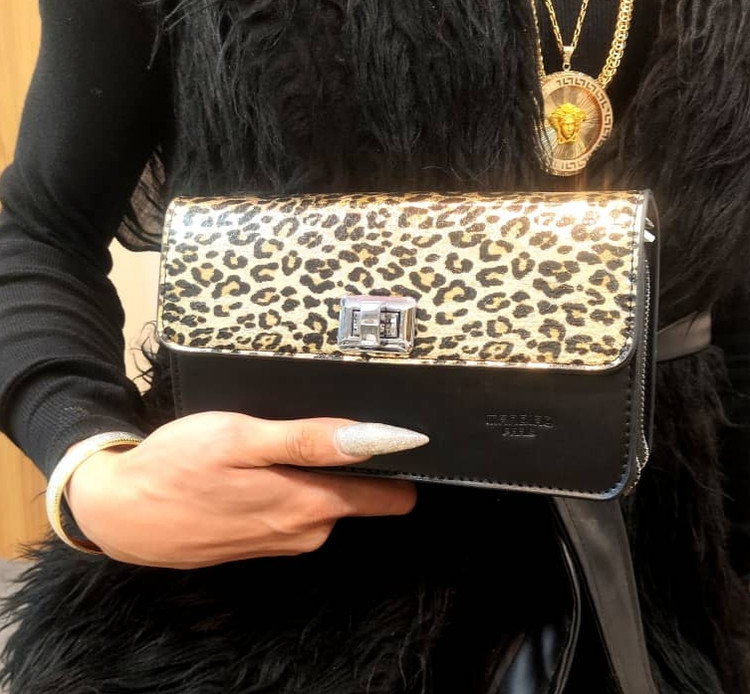 کیف پاسپورتی طرح پلنگی mandiro