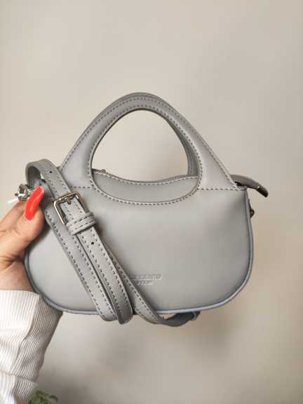 کیف زنانه چرمی مینیمال مدل هلالی